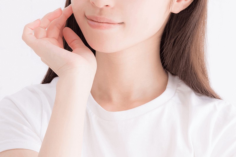 レナセル クリアセラム(renacell)を使用してハリ・艶が生まれて化粧ノリも良くなった!